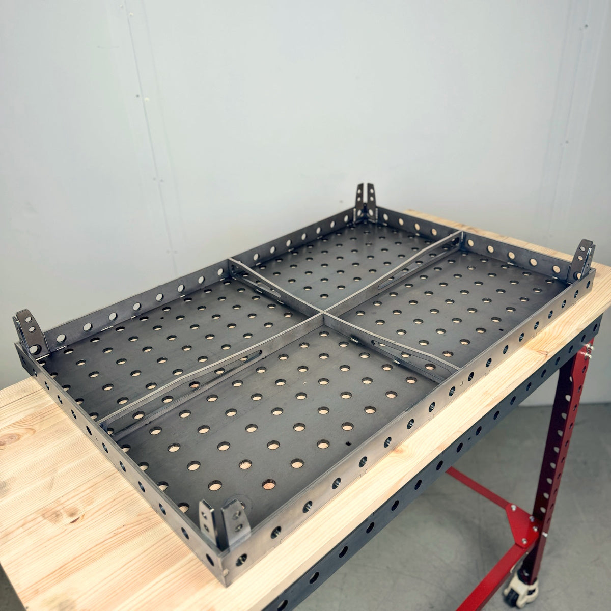 Welding Table Top MasterPlat MAX 900x600 with Corner Brackets