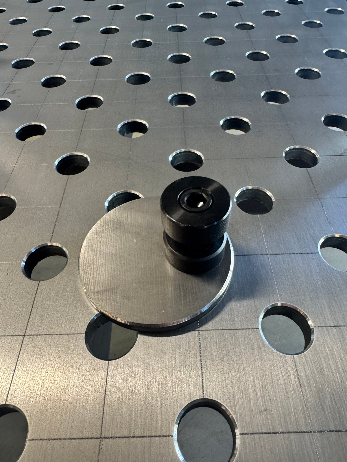 Round Eccentric Stop D100 Ø28 10 mm