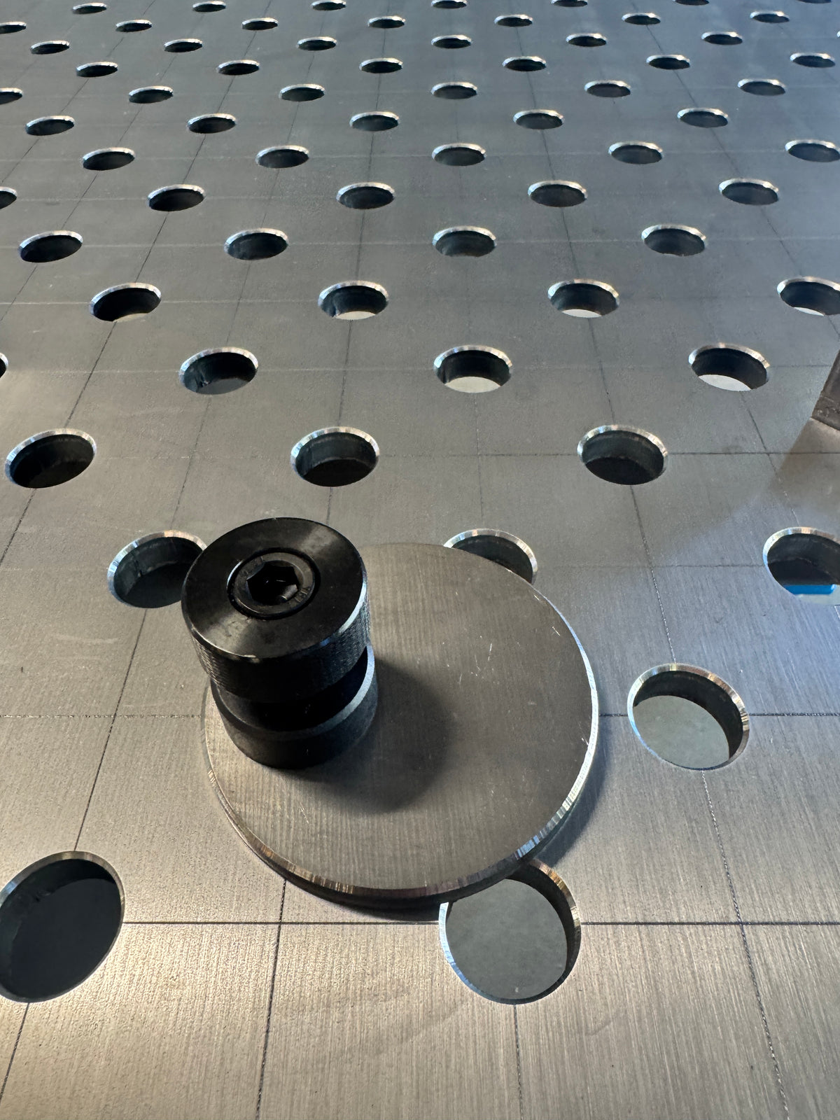 Round Eccentric Stop D100 Ø28 10 mm